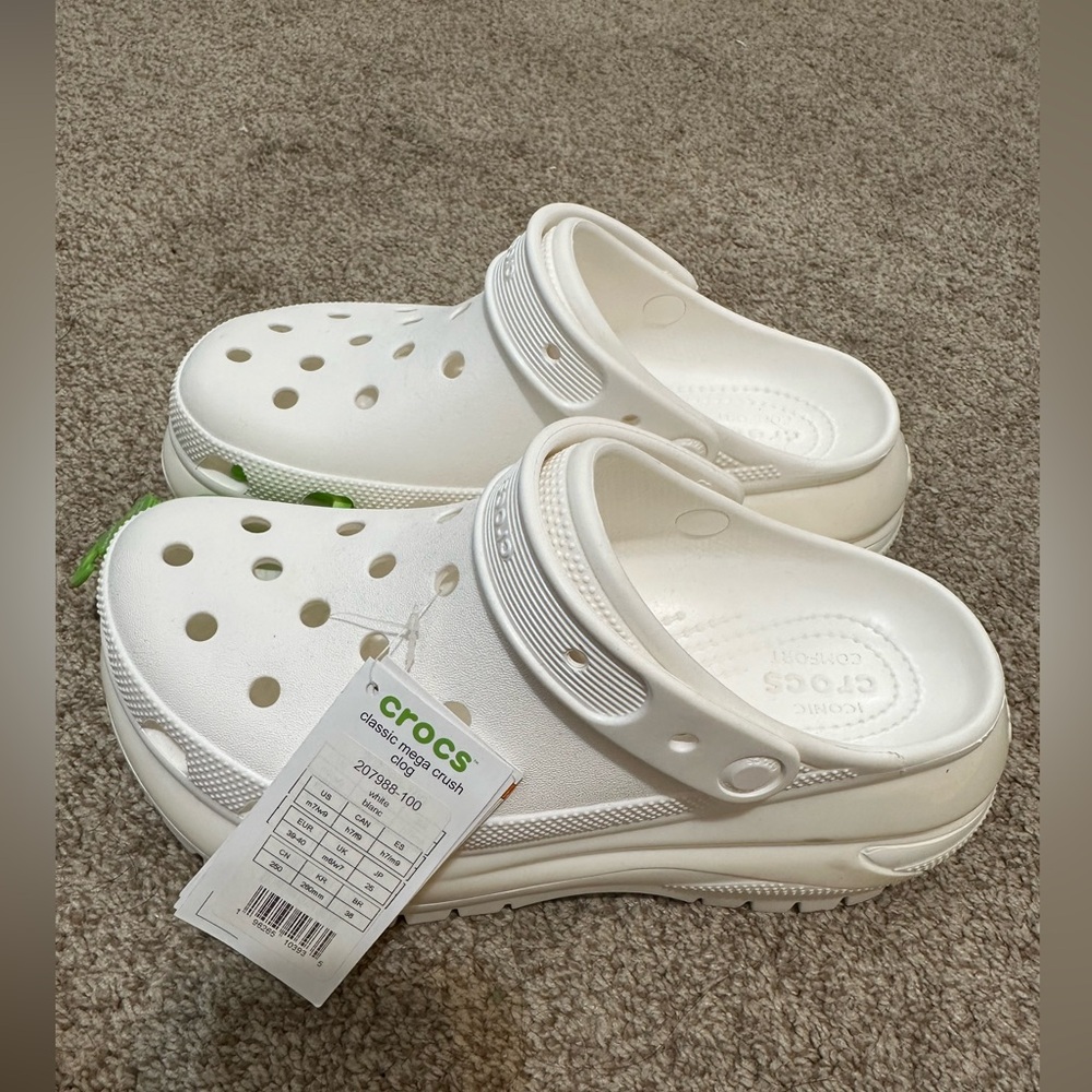 CROCS Mega Crush Clogs (unisex)